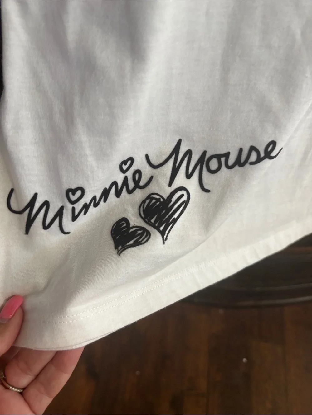 Disney White Minnie Mouse Sketch Tee girls size L